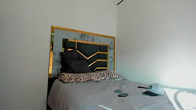 Snapshot of MattDevon chatting on 10-06-25, 09:23 MattDevon online show from 10-06-25, 09:23