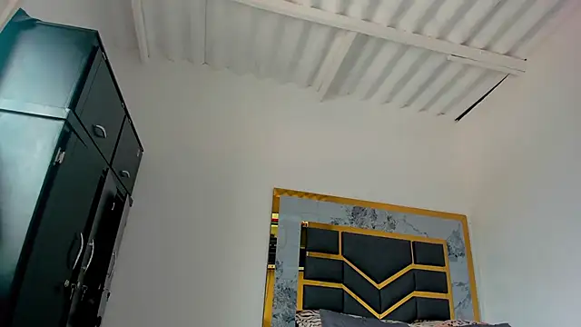 Snapshot of MattDevon chatting on 10-16-25, 12:50 MattDevon online show from 10-16-25, 12:50