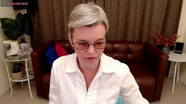 Cutie Erikaa1 online show from 02-06-25, 03:06