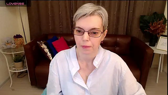 Cutie Erikaa1 online show from 03-06-25, 02:30