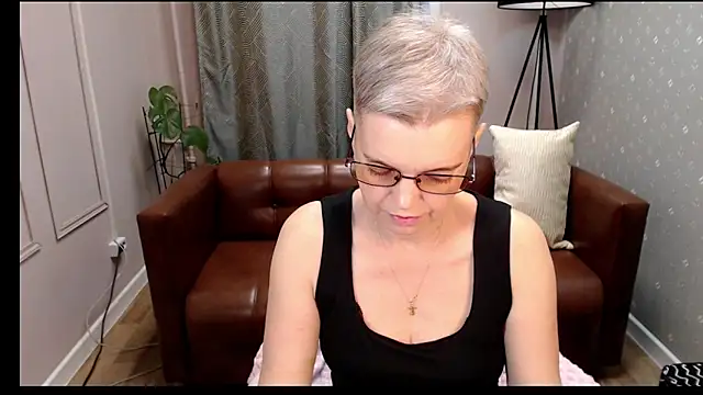 Cutie Erikaa1 online show from 11-06-25, 09:43