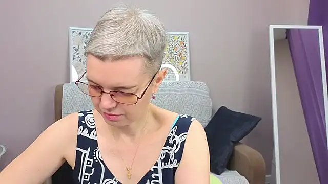 Cutie Erikaa1 online show from 11-30-25, 02:26