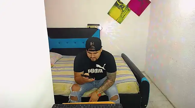 pitbullveryhot online show from 03-18-25, 06:37