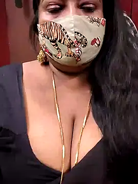Snapshot of maniisha chatting on 12-10-24, 05:11 maniisha online show from 12-10-24, 05:11