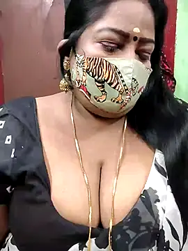 Snapshot of maniisha chatting on 12-18-24, 05:42 maniisha online show from 12-18-24, 05:42