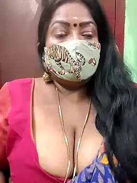 Snapshot of maniisha chatting on 12-25-24, 11:54 maniisha online show from 12-25-24, 11:54