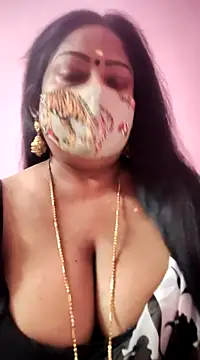 Snapshot of maniisha chatting on 01-11-25, 05:18 maniisha online show from 01-11-25, 05:18
