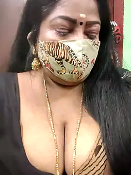 Snapshot of maniisha chatting on 01-16-25, 11:15 maniisha online show from 01-16-25, 11:15