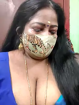 Snapshot of maniisha chatting on 01-18-25, 04:10 maniisha online show from 01-18-25, 04:10