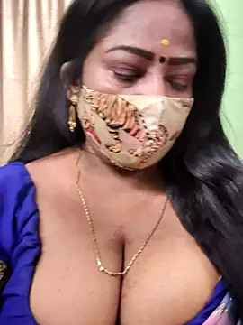 Snapshot of maniisha chatting on 10-19-25, 07:47 maniisha online show from 10-19-25, 07:47