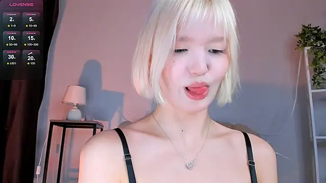 Snapshot of milli_sun_ chatting on 01-22-25, 05:05 milli sun online show from 01-22-25, 05:05