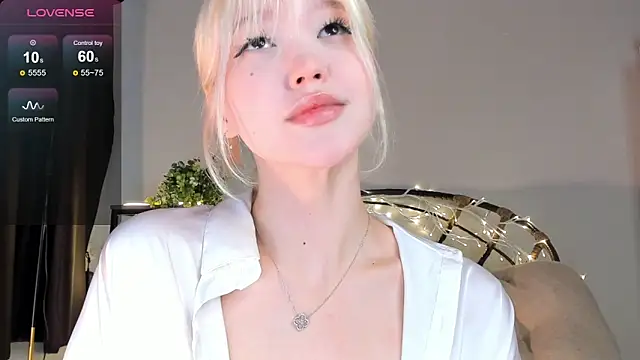 Snapshot of milli_sun_ chatting on 03-06-25, 05:03 milli sun online show from 03-06-25, 05:03