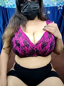 Snapshot of XXHOTSEX69 chatting on 09-18-25, 07:54 XXHOTSEX69 online show from 09-18-25, 07:54