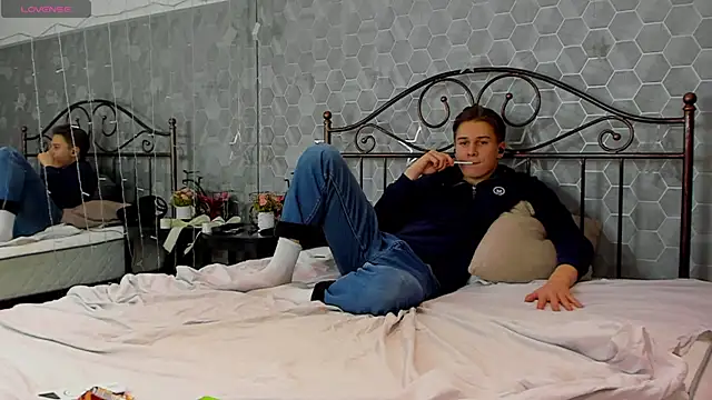 Snapshot of Marcus_Swampov chatting on 12-05-24, 12:19 Marcus Swampov online show from 12-05-24, 12:19