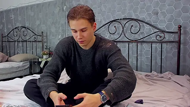 Snapshot of Marcus_Swampov chatting on 12-06-24, 01:51 Marcus Swampov online show from 12-06-24, 01:51