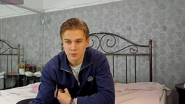 Snapshot of Marcus_Swampov chatting on 12-10-24, 10:05 Marcus Swampov online show from 12-10-24, 10:05