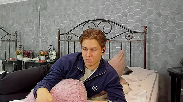 Snapshot of Marcus_Swampov chatting on 12-13-24, 11:55 Marcus Swampov online show from 12-13-24, 11:55