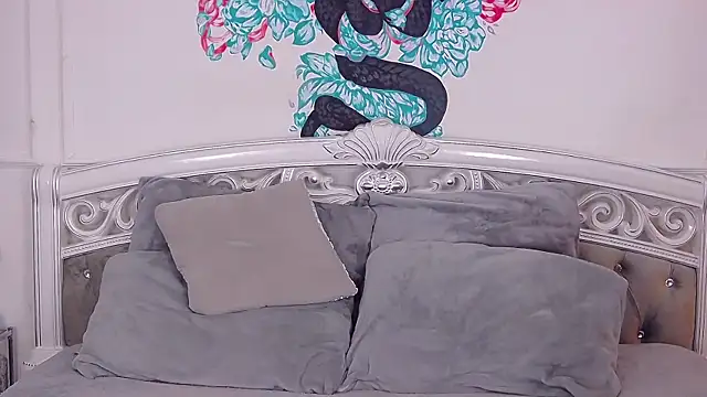 Snapshot of JiaLiss chatting on 12-23-24, 09:59 JiaLiss online show from 12-23-24, 09:59