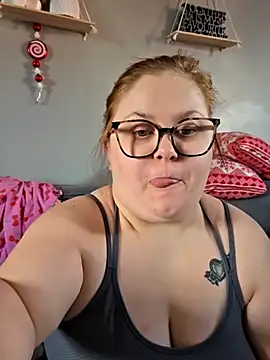 Snapshot of Tallulah-mae-xoxox chatting on 12-03-25, 01:20 Tallulah-mae-xoxox online show from 12-03-25, 01:20