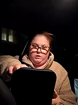 Snapshot of Tallulah-mae-xoxox chatting on 12-05-25, 04:58 Tallulah-mae-xoxox online show from 12-05-25, 04:58