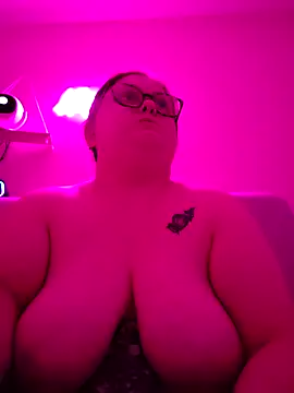 Snapshot of Tallulah-mae-xoxox chatting on 12-14-25, 11:20 Tallulah-mae-xoxox online show from 12-14-25, 11:20