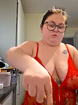 Snapshot of Tallulah-mae-xoxox chatting on 12-20-25, 08:38 Tallulah-mae-xoxox online show from 12-20-25, 08:38