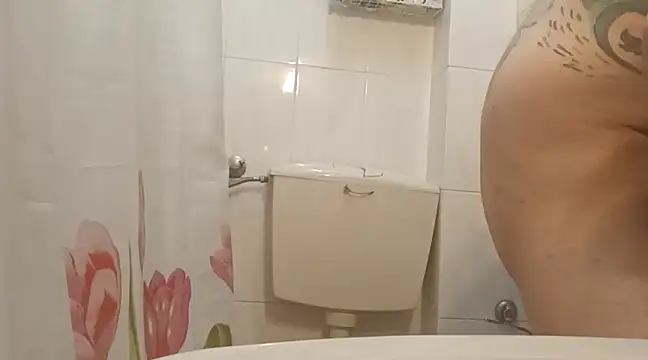 Snapshot of domexib chatting on 12-17-24, 03:39 domexib online show from 12-17-24, 03:39