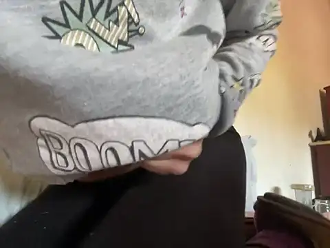 Snapshot of filipasantosx chatting on 01-09-25, 01:02 filipasantosx online show from 01-09-25, 01:02