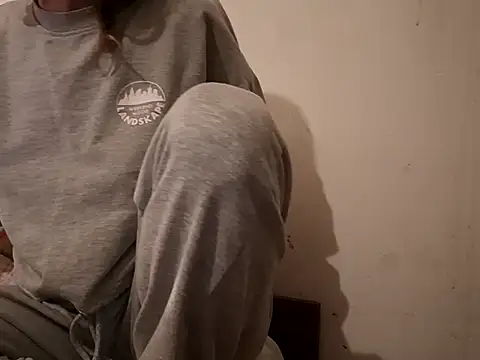 Snapshot of filipasantosx chatting on 02-18-25, 09:20 filipasantosx online show from 02-18-25, 09:20