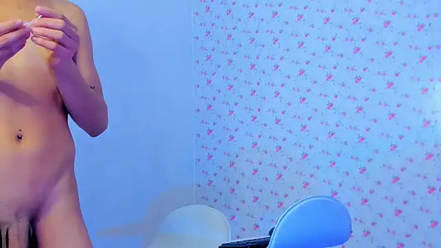 Snapshot of StassieBell chatting on 10-04-25, 04:49 StassieBell online show from 10-04-25, 04:49