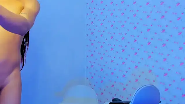 Snapshot of StassieBell chatting on 10-09-25, 04:10 StassieBell online show from 10-09-25, 04:10