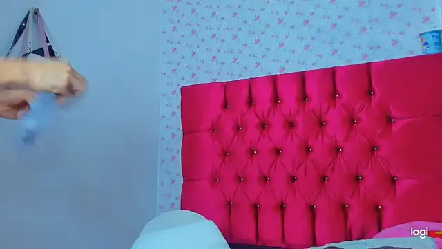 StassieBell online show from 12-22-25, 05:48