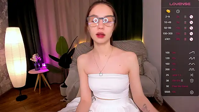 MilliBrown  online show from 01-29-25, 12:13