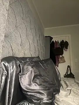 camiliaskye online show from 09-14-25, 04:11