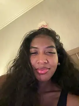 IamCrystal2 online show from 12-16-24, 11:07