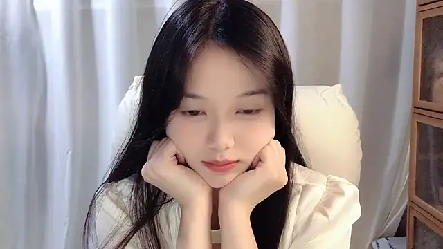 Snapshot of max688 chatting on 10-13-25, 12:27 max688 online show from 10-13-25, 12:27