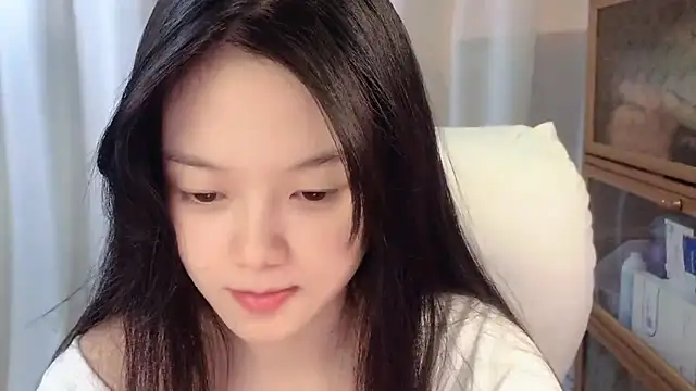 Snapshot of max688 chatting on 11-17-25, 10:43 max688 online show from 11-17-25, 10:43