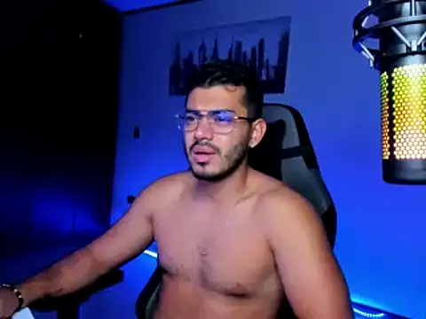 BrunoD31 online show from 12-19-24, 03:40