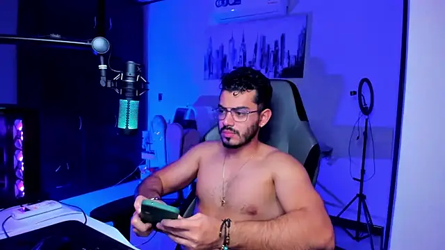 BrunoD31 online show from 12-21-25, 04:19