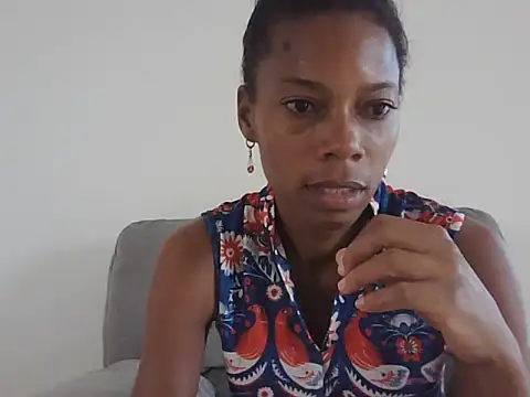 adele-33 online show from 10-11-25, 09:24