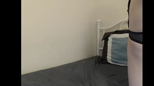 lyssaxoxx online show from 12-17-24, 09:05