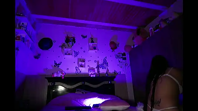 missycanoo online show from 12-14-24, 04:12