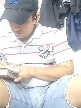 Snapshot of CRISTHIAN_GREY01 chatting on 02-09-25, 05:01 CRISTHIAN GREY01 online show from 02-09-25, 05:01