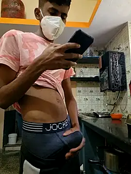 Snapshot of KissesBoyAD chatting on 12-16-24, 06:21 KissesBoyAD online show from 12-16-24, 06:21
