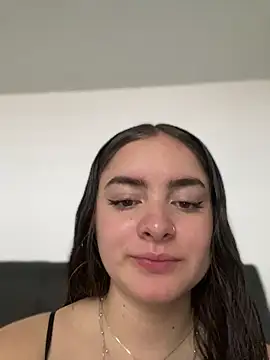 imlindapink online show from 02-18-25, 02:49