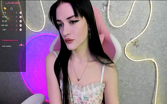 Molly Crystall online show from 04-20-26, 04:48