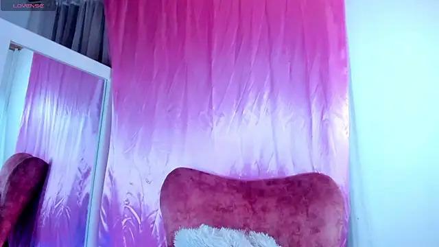  jade white  online show from 01-29-25, 12:56