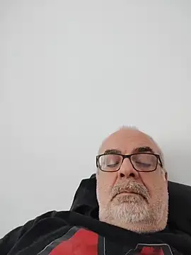 Satiro Sevilla online show from 11-30-25, 12:42