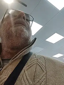 Snapshot of Satiro_Sevilla chatting on 12-20-25, 12:12 Satiro Sevilla online show from 12-20-25, 12:12