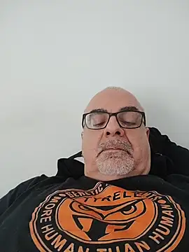 Snapshot of Satiro_Sevilla chatting on 02-01-26, 09:30 Satiro Sevilla online show from 02-01-26, 09:30